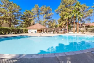 Photo #5: 2791290 Listing