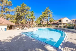 Photo #6: 2791290 Listing