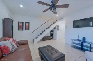 Photo #2: 2791368 Listing