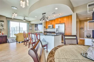 Photo #4: 2791382 Listing