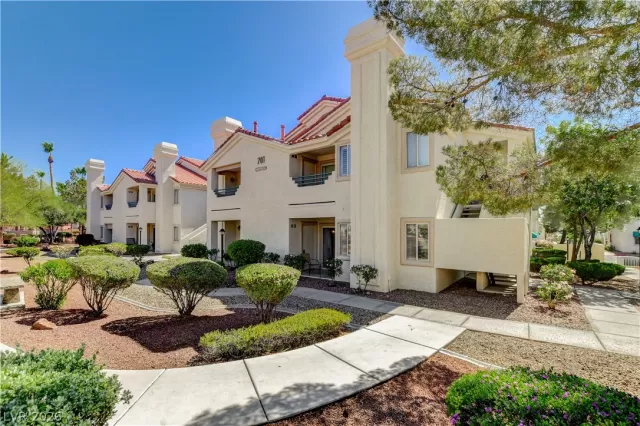 MLS: 2791414 Condo For Sale