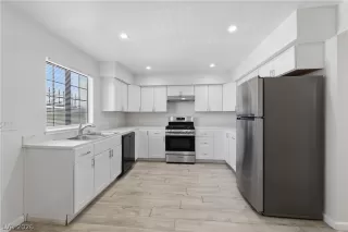 Photo #1: 2791428 Listing