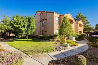 Photo #4: 2791438 Listing