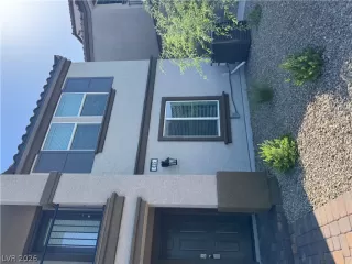 Photo #2: 2791443 Listing