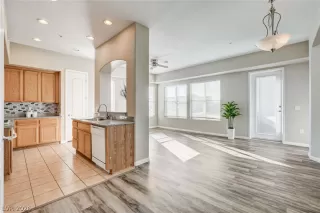 Photo #5: 2791453 Listing