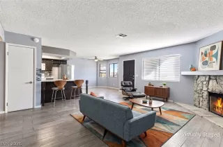 Photo #3: 2791457 Listing