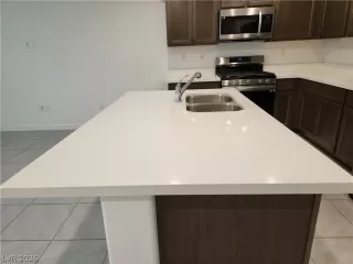 Photo #3: 2791485 Listing
