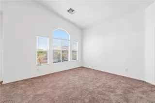 Photo #4: 2791488 Listing