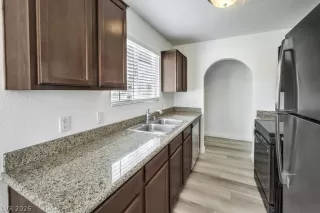 Photo #2: 2791583 Listing
