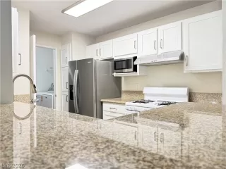 Photo #3: 2791624 Listing