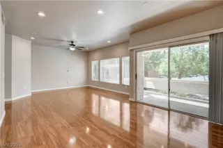 Photo #4: 2791696 Listing