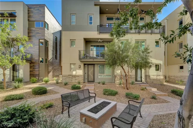 MLS: 2791697 Condo For Sale