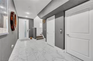 Photo #3: 2791697 Listing
