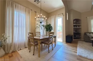 Photo #2: 2791712 Listing