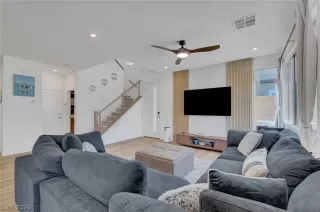 Photo #4: 2791750 Listing