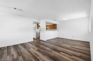 Photo #2: 2791812 Listing 