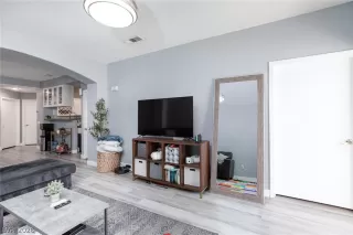 Photo #4: 2791813 Listing