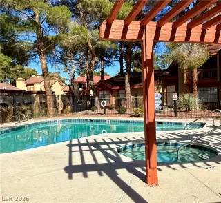 Photo #1: 2791815 Listing