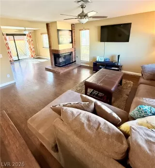 Photo #5: 2791815 Listing