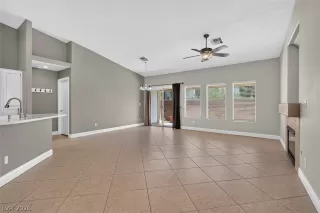 Photo #4: 2791854 Listing
