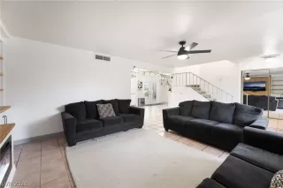 Photo #4: 2791858 Listing