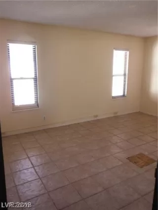 Photo #5: 2791863 Listing 
