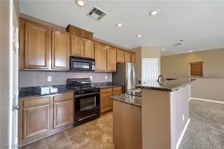 Photo #3: 2791870 Listing