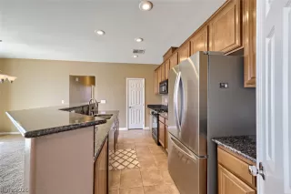 Photo #6: 2791870 Listing