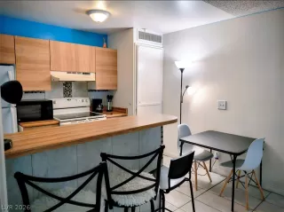 Photo #2: 2791902 Listing