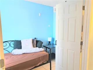 Photo #4: 2791902 Listing