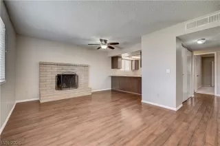 Photo #5: 2791947 Listing
