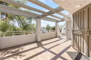 Photo #3: 2791953 Listing