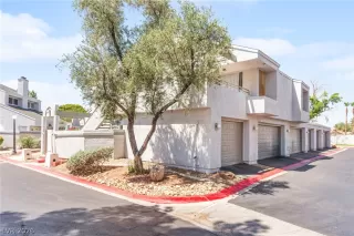 Photo #4: 2791953 Listing