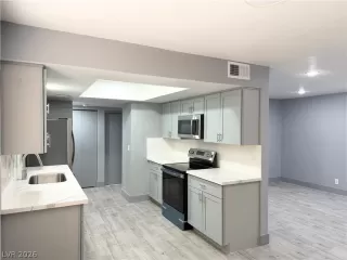 Photo #6: 2792060 Listing