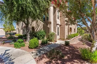 Photo #2: 2792061 Listing