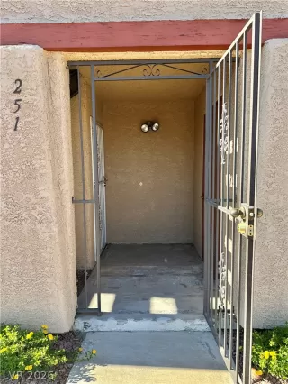 Photo #2: 2792069 Listing 