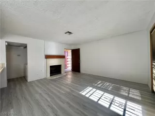 Photo #3: 2792069 Listing 