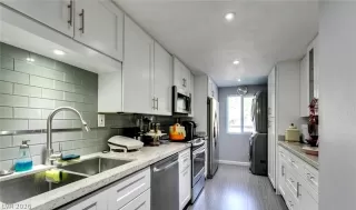 Photo #3: 2792094 Listing