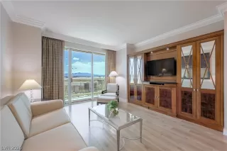 Photo #4: 2792283 Listing