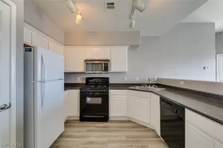 Photo #3: 2792291 Listing
