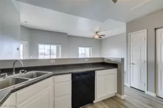 Photo #4: 2792291 Listing