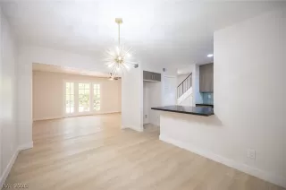 Photo #6: 2792301 Listing 