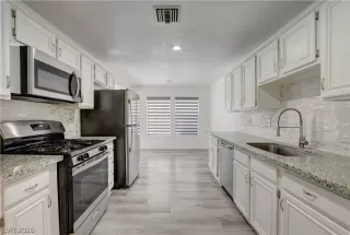 Photo #3: 2792322 Listing 