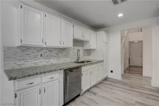 Photo #5: 2792322 Listing 