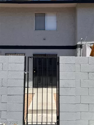 Photo #2: 2792328 Listing