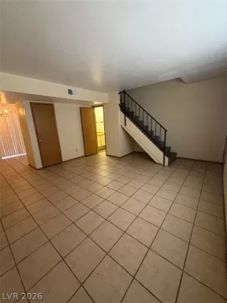 Photo #4: 2792328 Listing