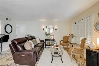 Photo #3: 2792338 Listing