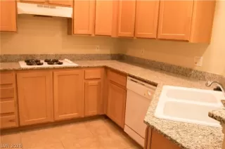 Photo #3: 2792352 Listing