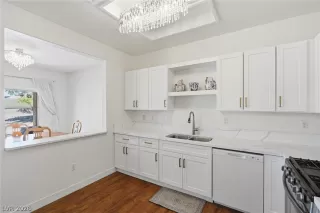 Photo #4: 2792377 Listing