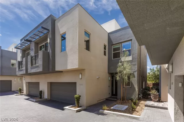 MLS: 2792435 Condo For Sale